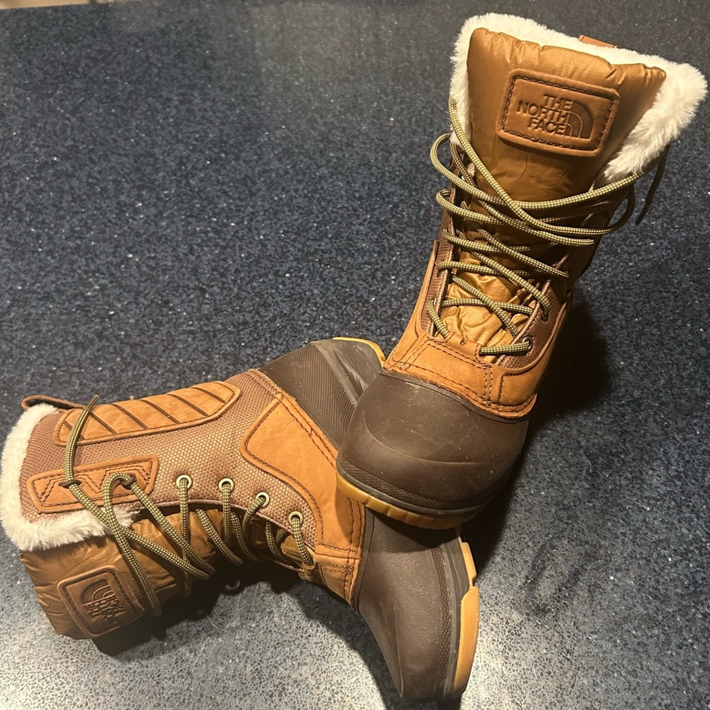 NORTH FACE winter boots